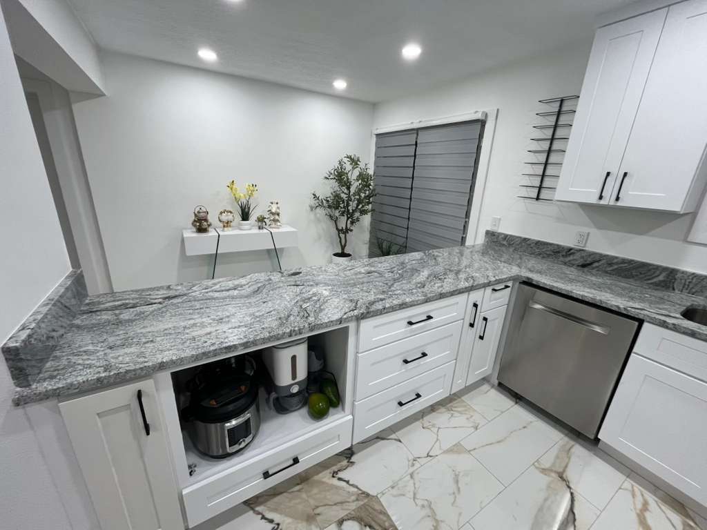 Full Backsplash